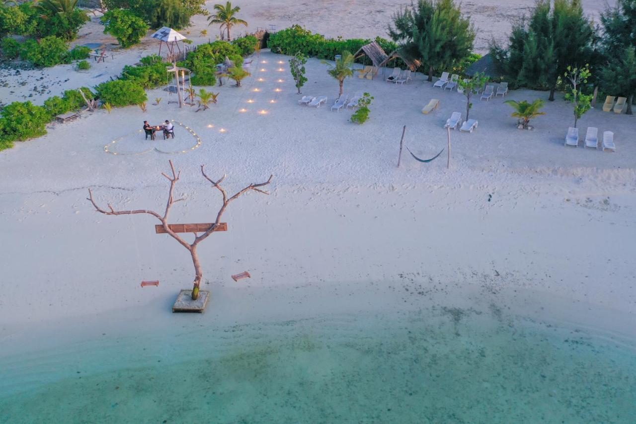 Niru Isle Maldives Hotel Gaafaru Exterior photo